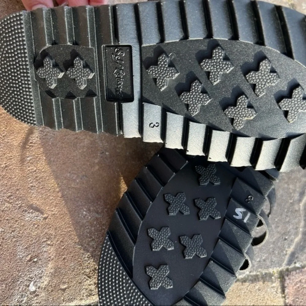 Self Esteen Black Shimmery Strappy Rubber Lug Sole Girl's Size 3 Sandals New